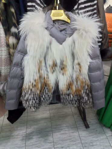 Шубы: Женские изделия из меха с поперечной полосой - Варианты — 8