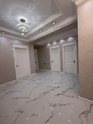 Uzunmüddətli kirayə mənzillər: Geniş və zövqlə dizayn edilmiş mənzil interyeri. - Geniş salon — 9