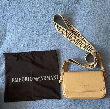 Gözəllik və sağlamlıq: Çiyin çantası, Emporio Armani