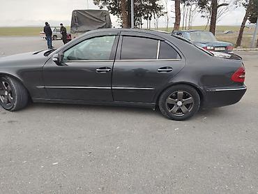Mercedes-Benz: Mercedes-Benz E-Class: 2.7 l | 2003 il Sedan — 15
