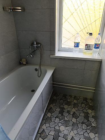 Продажа коттеджей и домов: Продаётся дом в Узгене. Площадь участка 10 соток, дом 150 кв.м. Дом — 4