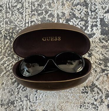Ostala ženska odeća: Original žense naočare (Guess, Ray Ban) U dobrom stanju, cena po — 1