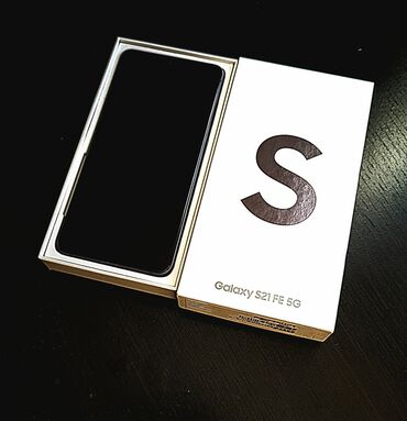 sive cizme na stiklu: Samsung S21Fe Stanje kao novoo Od opreme ide originalna kutija