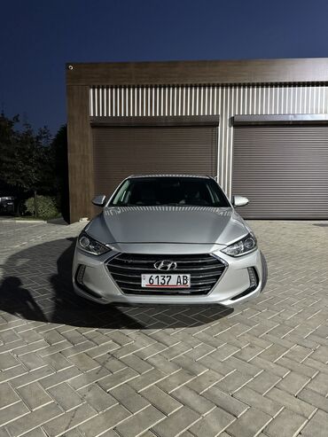 перевозной дом: Hyundai Elantra: 2018 г., 2 л, Автомат, Бензин, Седан