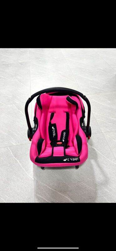 столики для автокресел: Rəxşəndə🦋
Avtokreslo satılır. Qiymət 40 manat. Ünvan Naxçıvan (2565)