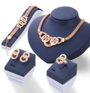 Setovi nakita: Set: Narukvica, Kruna, Minđuše, Materijal: Perlice, Cirkon, Biser — 5