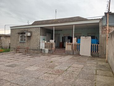 Həyət evləri və villaların satışı: Həyətyanı ev satilirAtabeyler kucesi kohne oputnu zavodun yani, yola — 3