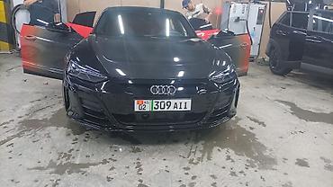 Audi: Audi e-tron GT: 2021 г., Вариатор, Электромобиль, Седан — 1