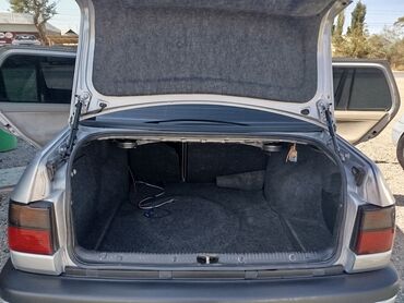 Volkswagen: Volkswagen Vento: 1996 г., 1.8 л, Механика, Бензин, Седан — 3