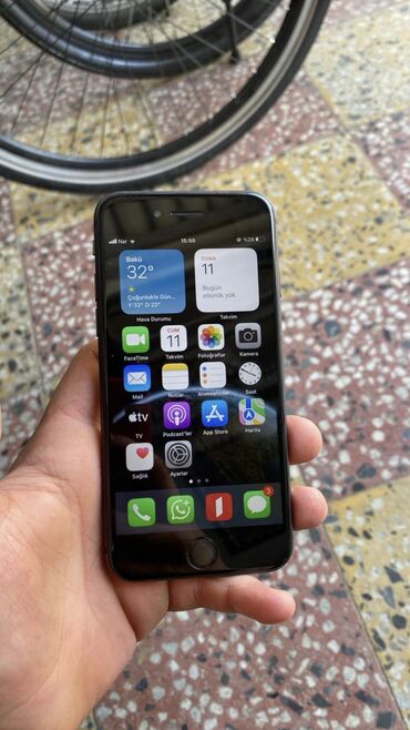 lords mobile: IPhone 8, 64 GB, Qara, Barmaq izi