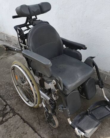 Инвалидные коляски: Продается удобное мягкое инвалидное кресло, производство Канада