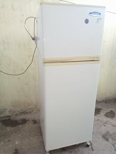 Aspiratorlar: 2 qapılı Soyuducu Satılır, rəng - Ağ