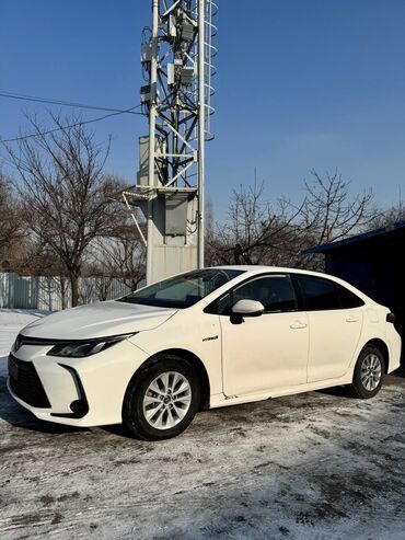 Toyota: Toyota Corona: 2019 г., 1.8 л, Вариатор, Гибрид, Седан