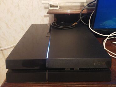 ps4 ремонт: Продаю PS4 fat 500 ГБ прошивка 9.0 с двумя джойстиками закачанные