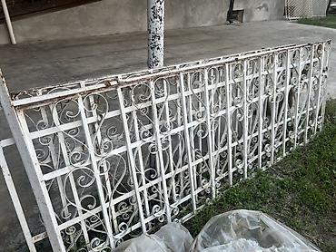 zabor: Ağ rəngdə dekorativ dəmir barmaqlıq panelləri - Material: qalın — 6