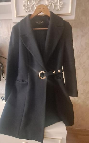 Qadin paltosu satilir,XL ölçüdür,50 % yundur,tünd göy rengdedir,dize lalafo.az -da Qadin paltosu satilir,XL ölçüdür,50 % yundur,tünd göy rengdedir,dize