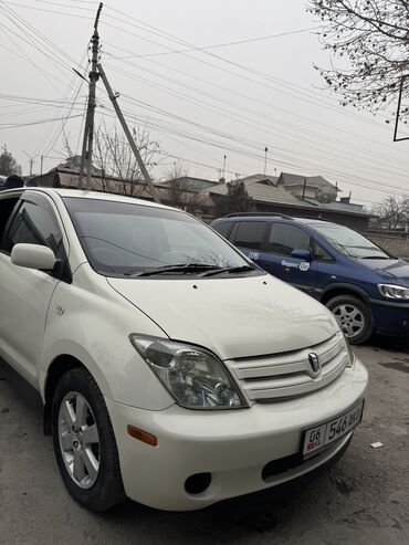 ош газ 53: Toyota ist: 2003 г., 1.5 л, Автомат, Газ, Хетчбек