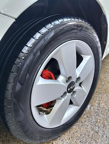 Avtomobil salonu üçün digər detallar: Avtomobil salonu və multimedia sistemi - Qəhvəyi-qara rəng — 7