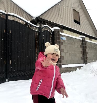 сдам место в салоне красоты: 1 м²