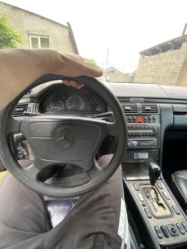 mercedesbenz w210 транспорт: Mercedes-Benz 220: 1998 г., 4.3 л, Автомат, Бензин