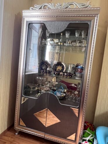 gul toxumu: İşlənmiş, Açılan, 2 qapılı Düz dolab, Servant lalafo.az -da gul toxumu: İşlənmiş, Açılan, 2 qapılı Düz dolab, Servant