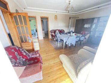 Həyət evləri və villaların satışı: Ev satılır, tam müstəqil həyət və geniş giriş-lipeykanlı eyvan. - — 5