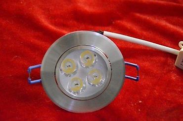 din 2690: LED ugradna rozetna 4 x 1W. Ugradna LED lampa Metalna, ugradna, sa — 5
