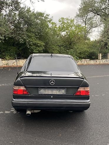 mitsubishi pajero arxa stop: Mercedes-Benz W124: 2.3 l | 1988 il Sedan — 6