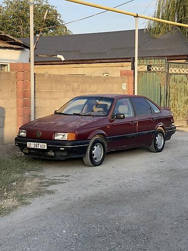 Volkswagen Passat: 1992 г., 2 л, Механика, Бензин, Седан