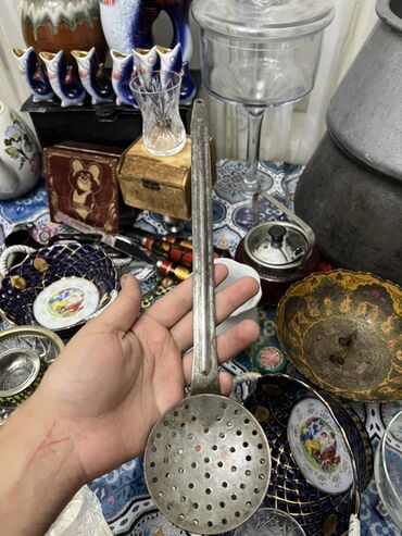 Digər əntiq əşyalar: Məişət və bəzək əşyalarından ibarət nostalji kolleksiya - Qızılı — 4