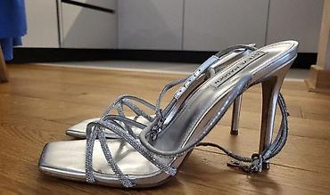 glamur: Steve Madden srebrne sandale na štiklu - Model: elegantne sandale sa — 2