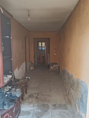 Həyət evləri və villaların satışı: Suraxanı 7 otaqlı, 254 kv. m, Orta təmir — 8