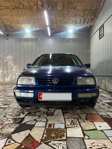 купить набор ключей для авто: Volkswagen Vento: 1997 г., 2 л, Механика, Бензин, Седан