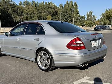 овальный: Mercedes-Benz E-класс AMG: 2004 г., 2.4 л, Автомат, Бензин, Седан — 9