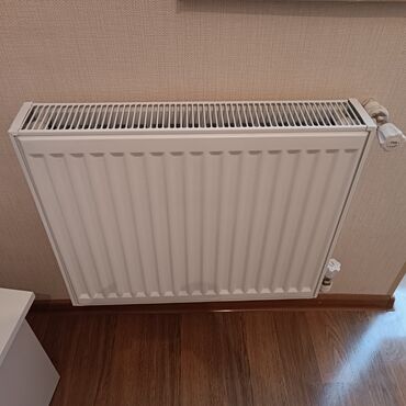 Radiatorlar: Yeni Panel Radiator Ünvandan götürmə, Zəmanətli, Kredit yoxdur