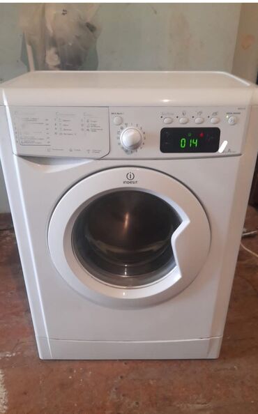 Paltaryuyan maşınlar: Indesit önyükləməli paltaryuyan maşın - Rəng: ağ - Ön tərəfdən
