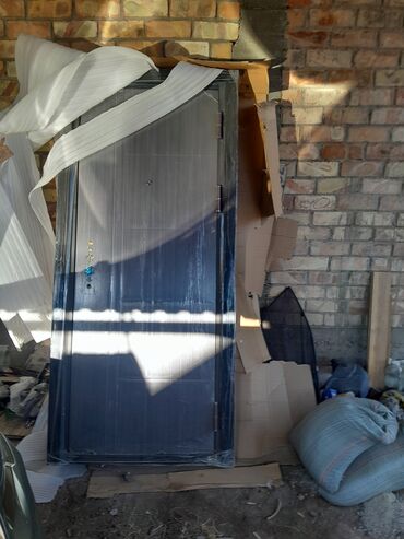 кухонные столы и стулья недорого: Металлическая сейфовая дверь, Без установки at lalafo.kg кухонные столы и стулья недорого: Металлическая сейфовая дверь, Без установки