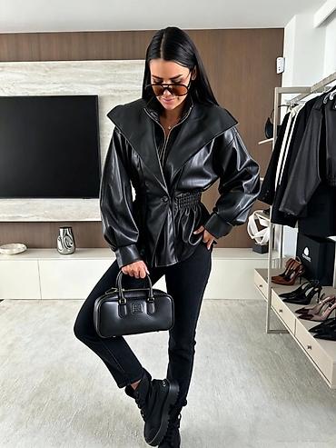 elipsa kaputi: Ženska jakna od eko kože sa pasom na lastiš
3700din
S M L velicine — 5