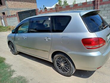 Toyota: Toyota Ipsum: 2002 г., 2.4 л, Автомат, Бензин, Минивэн — 3