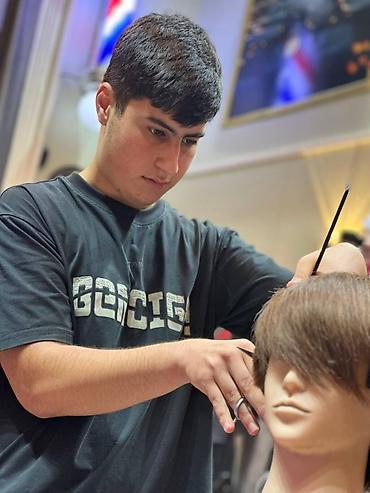 курсы косметологии в баку отзывы: __👇MƏLUMATI DİQQƏTLƏ OXUYUN👇 ✨ EN Academy – Bərbərlik Kursu ✨ SALON — 5