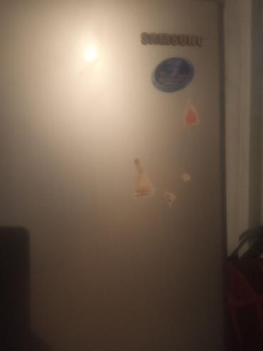 Холодильники: Двухкамерный холодильник Самсунг Нофрост 1,6 м. с верхней морозильной — 9