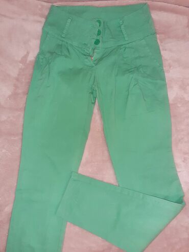 zelene pantalone zenske: S (EU 36), M (EU 38), Normalan struk, Drugi kroj pantalona