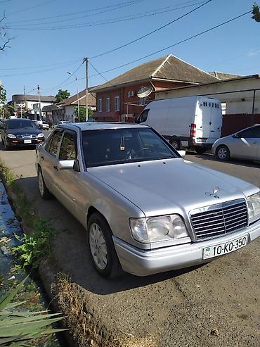 w203 mercedes: Mercedes-Benz W124: 2 l | 1994 il Sedan — 9