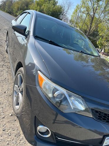 Toyota: Toyota Camry: 2.5 l | 2014 il Sedan — 4