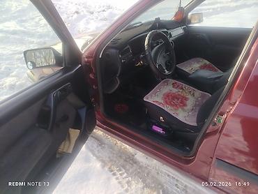 Volkswagen: Volkswagen Vento (седан, поколение на базе Golf III) Цвет: бордовый — 8