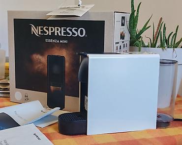 ipod nano: Nespresso Essenza Mini aparat za kafu na kapsule Dobijen na poklon i — 1
