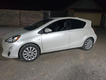 Toyota: Toyota Prius: 2016 г., 1.5 л, Автомат, Гибрид, Хэтчбэк