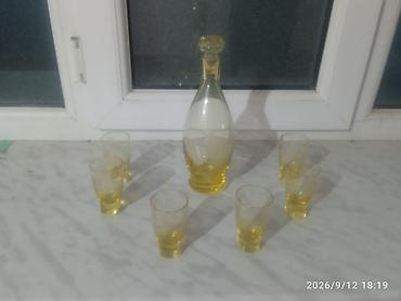 dilek şarı: Şüşə qrafin və stəkan dəsti - Tərkib: 1 ədəd qapaqlı qrafin + 6 ədəd — 2