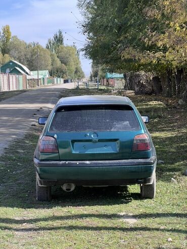 бампер жаз: Volkswagen Golf: 1993 г., 1.6 л, Механика, Бензин, Хетчбек