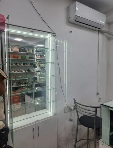 Dolab vitrinləri: Şüşəli dolab vitrini — 8